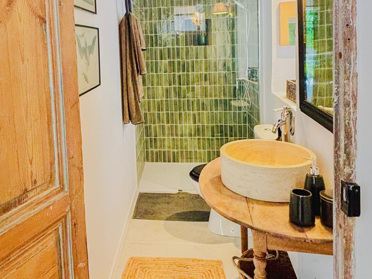 10 - Maison Rochevieille: Villa: Bathroom