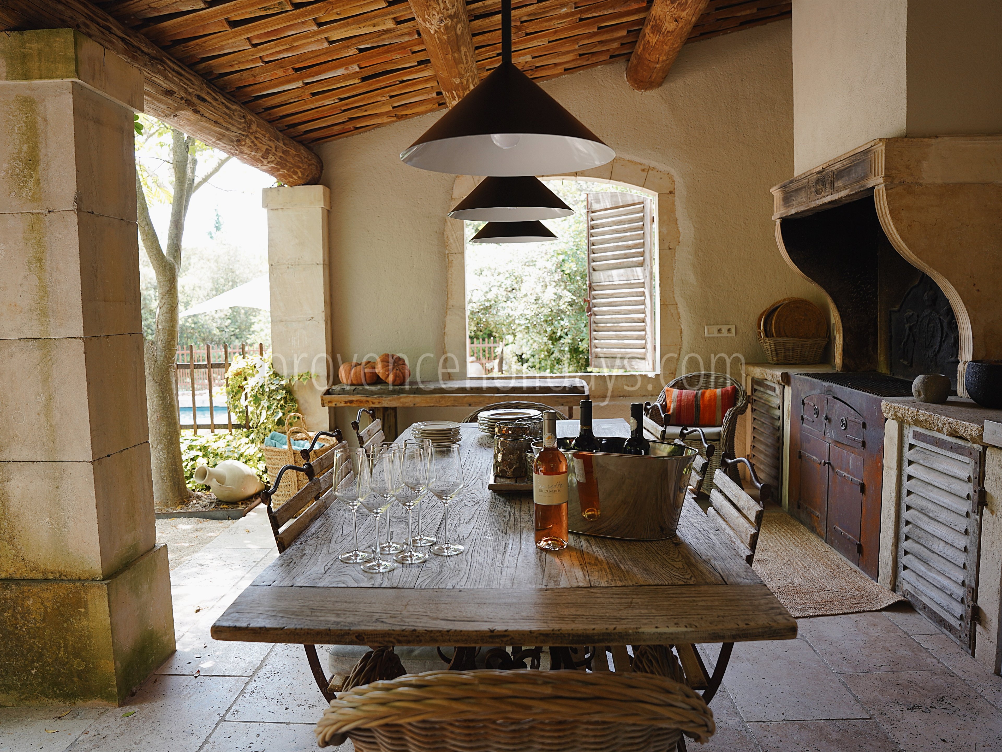 32 - Le Mazet des Collines: Villa: Exterior