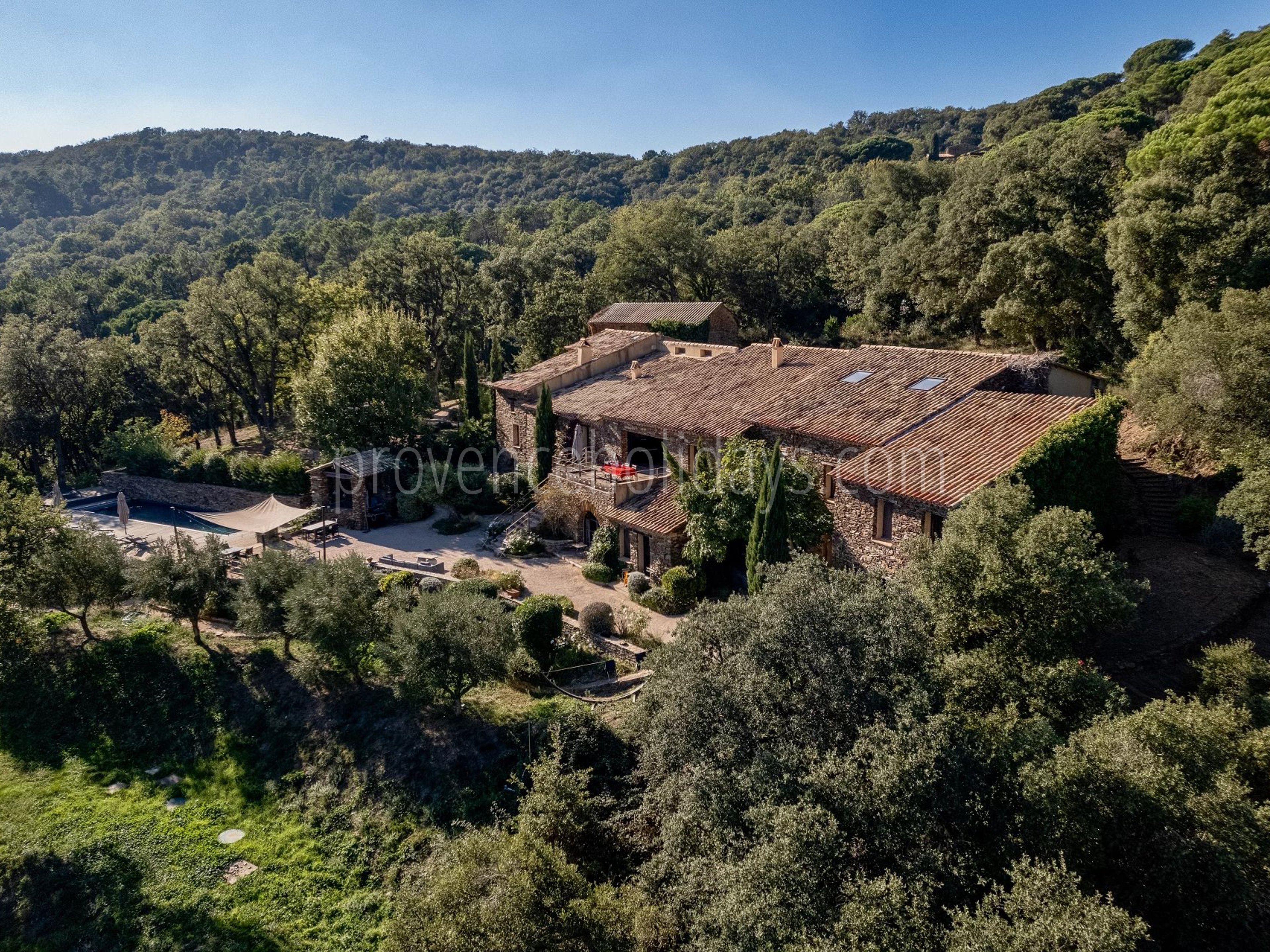 7 - Stone estate in La Garde-Freinet: Villa: Exterior
