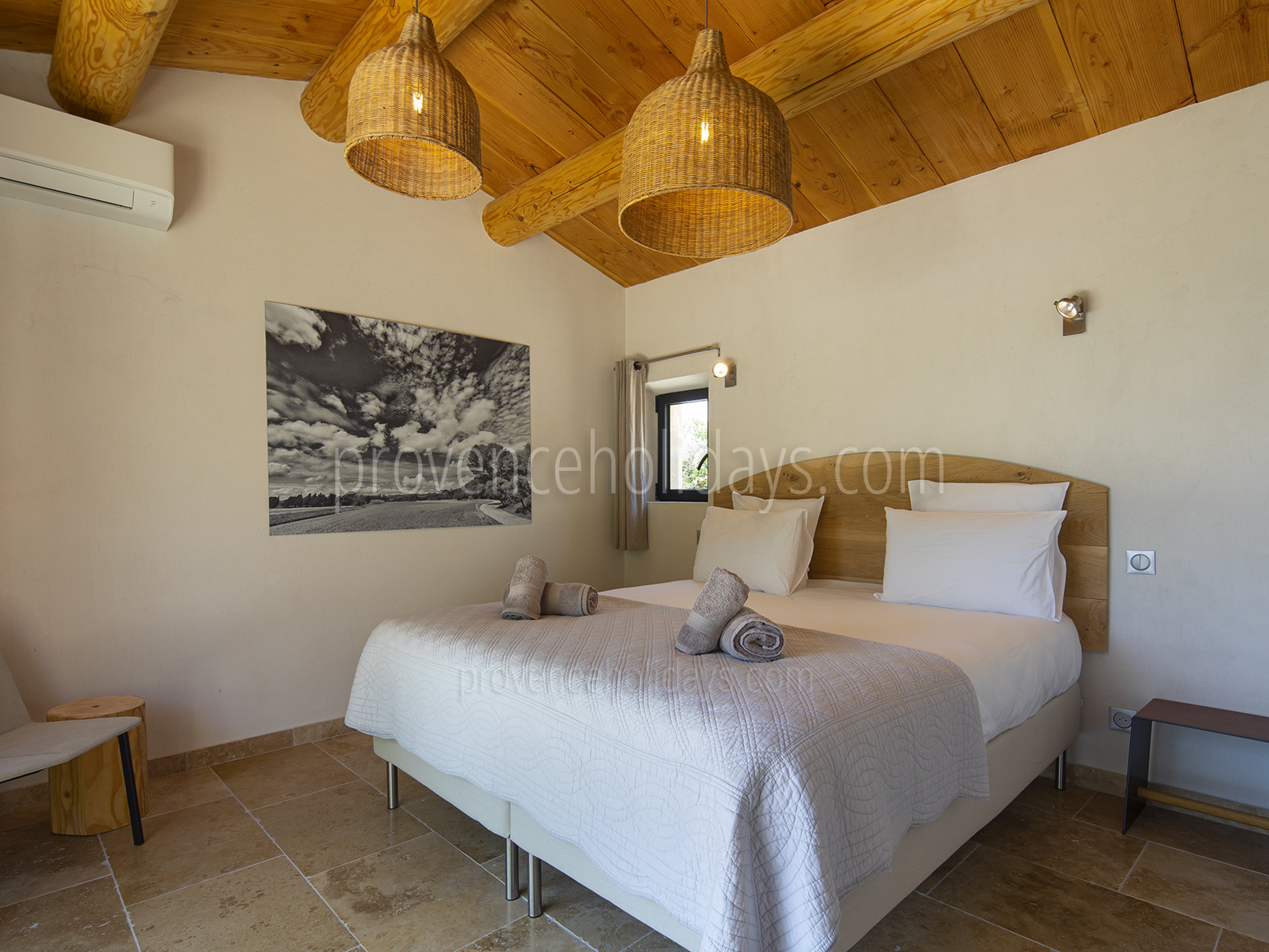 21 - Mas des Cerisiers: Villa: Bedroom