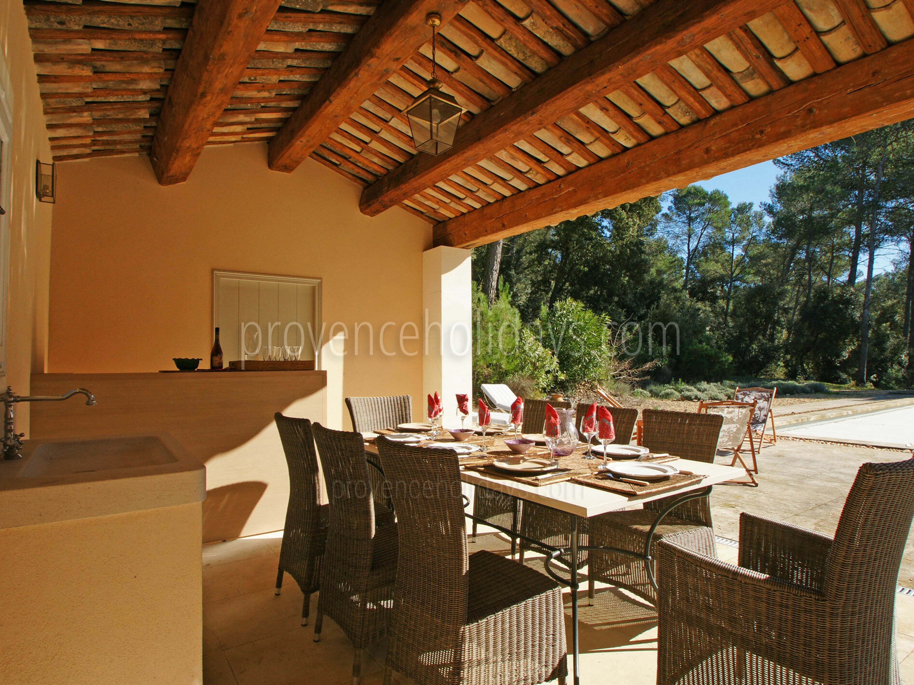 5 - Le Mas des Roses: Villa: Exterior