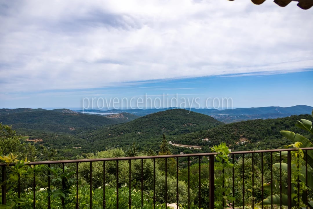 74 - Villa with sauna in La Garde-Freinet: Villa: Exterior