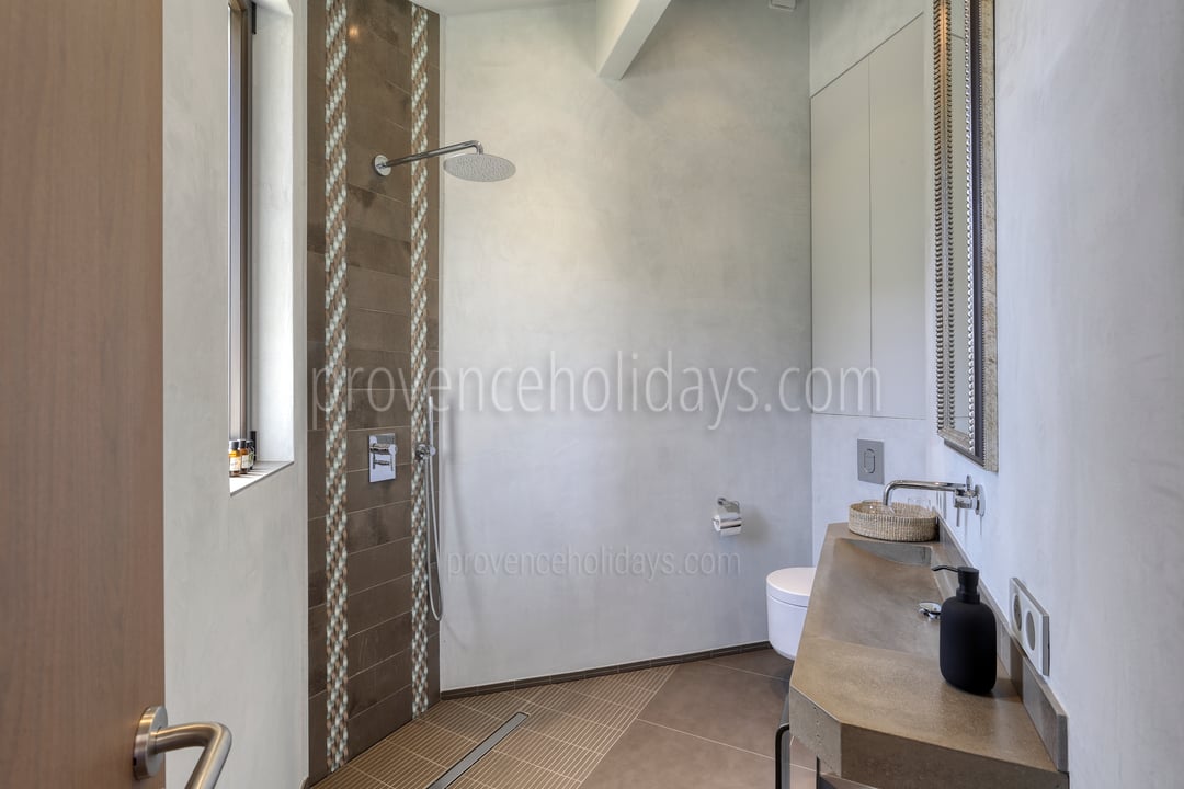 18 - Le Mas du Vallon: Villa: Bathroom
