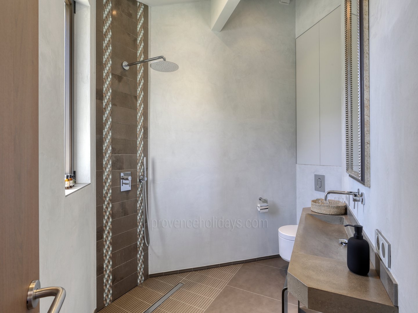18 - Le Mas du Vallon: Villa: Bathroom