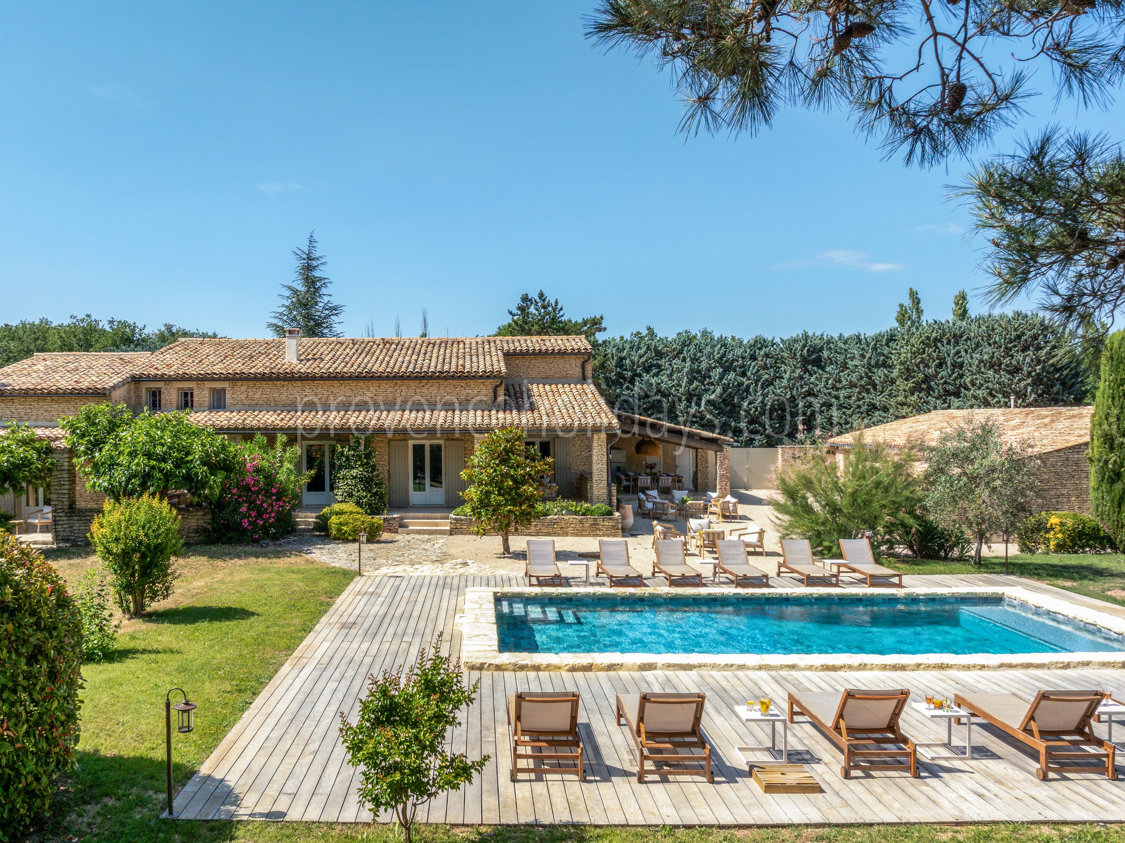 -3 - Villa Sérénité du Luberon: Villa: Exterior