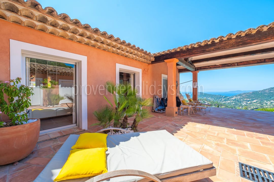 70 - Zeitgenössische Villa in Rayol-Canadel-sur-Mer: Villa: Pool