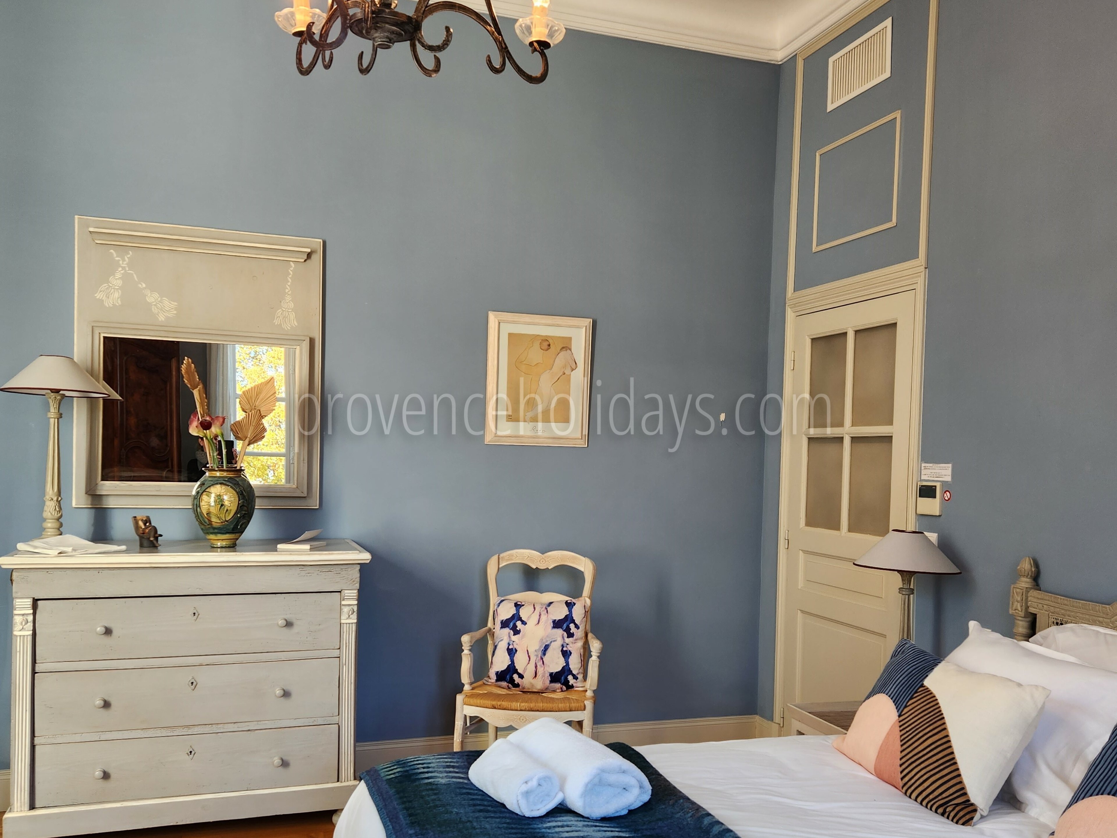 43 - Bastide Lacoste: Villa: Interior