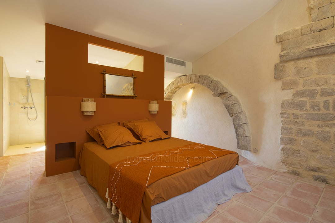 20 - Mas des Remparts: Villa: Bedroom