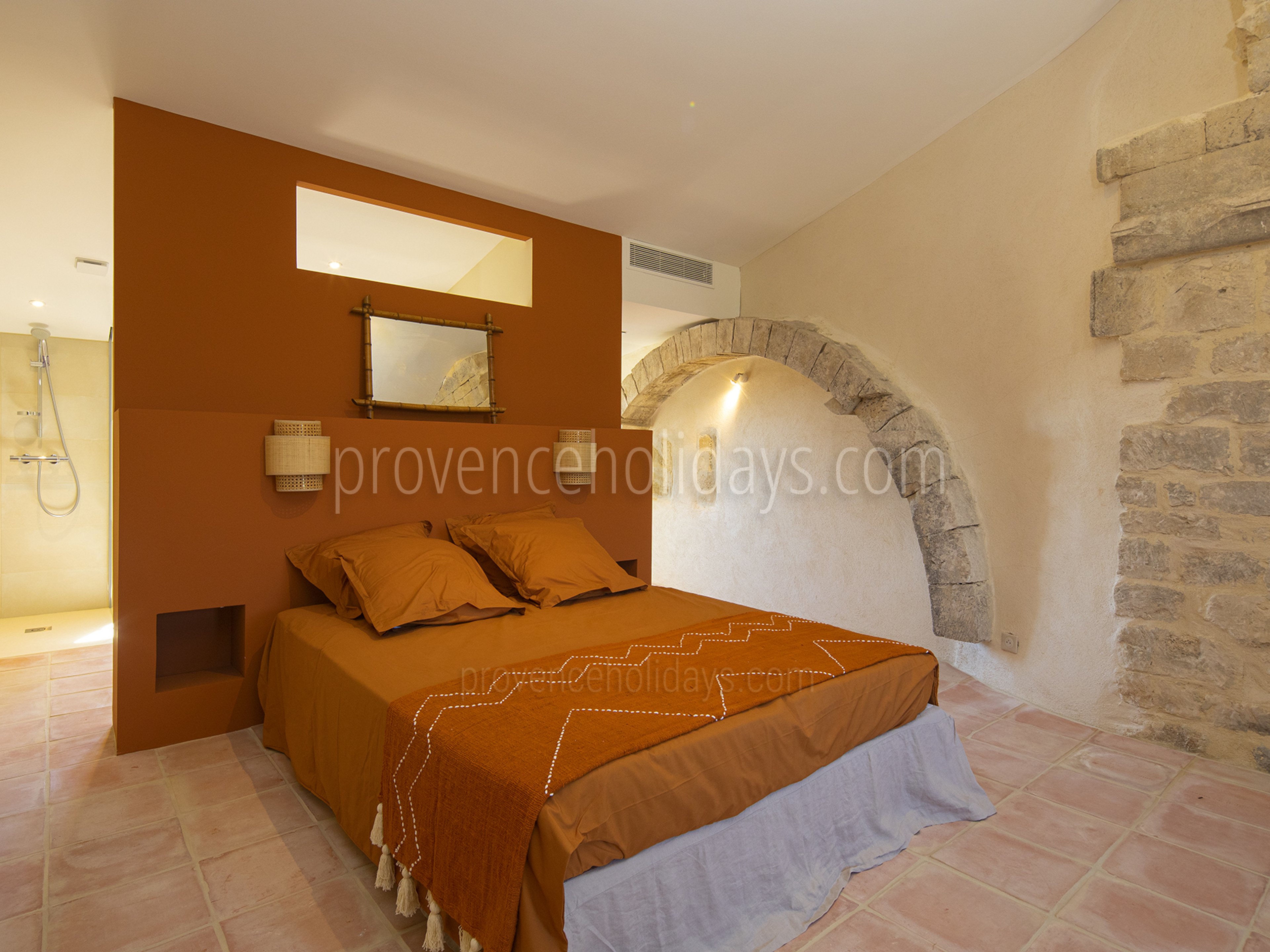 4 - Mas des Remparts: Villa: Bedroom