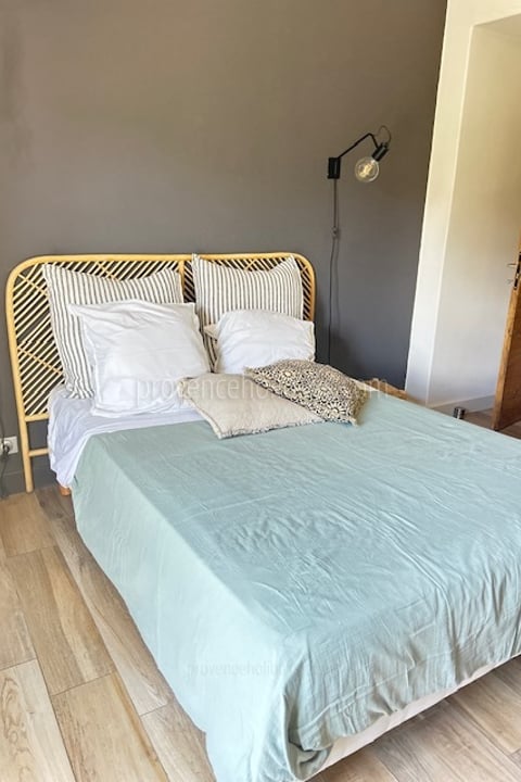 3 - Le Mas Provençal: Villa: Bedroom
