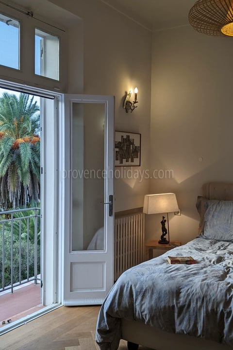 50 - Villa Cap d\'Antibes: Villa: Bedroom