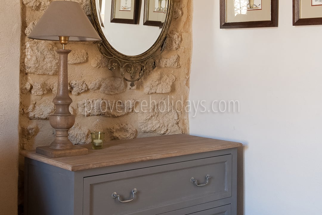 31 - Mas Pont-du-Gard: Villa: Interior