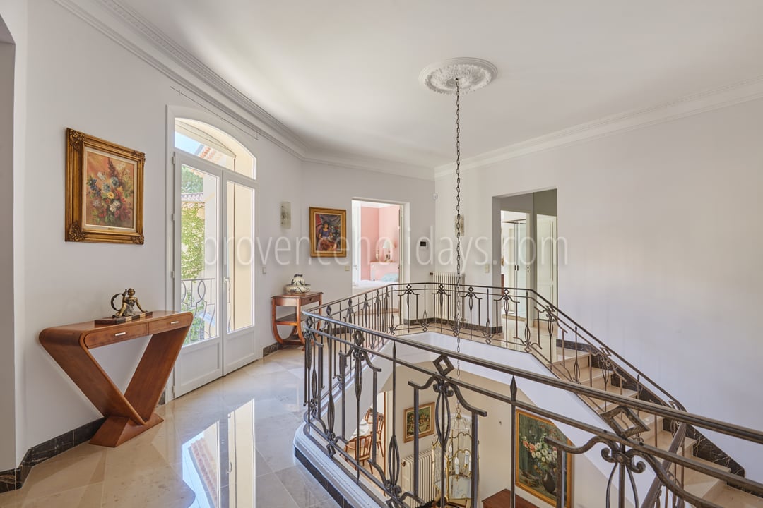 38 - Le Reflet d\'Aix: Villa: Interior