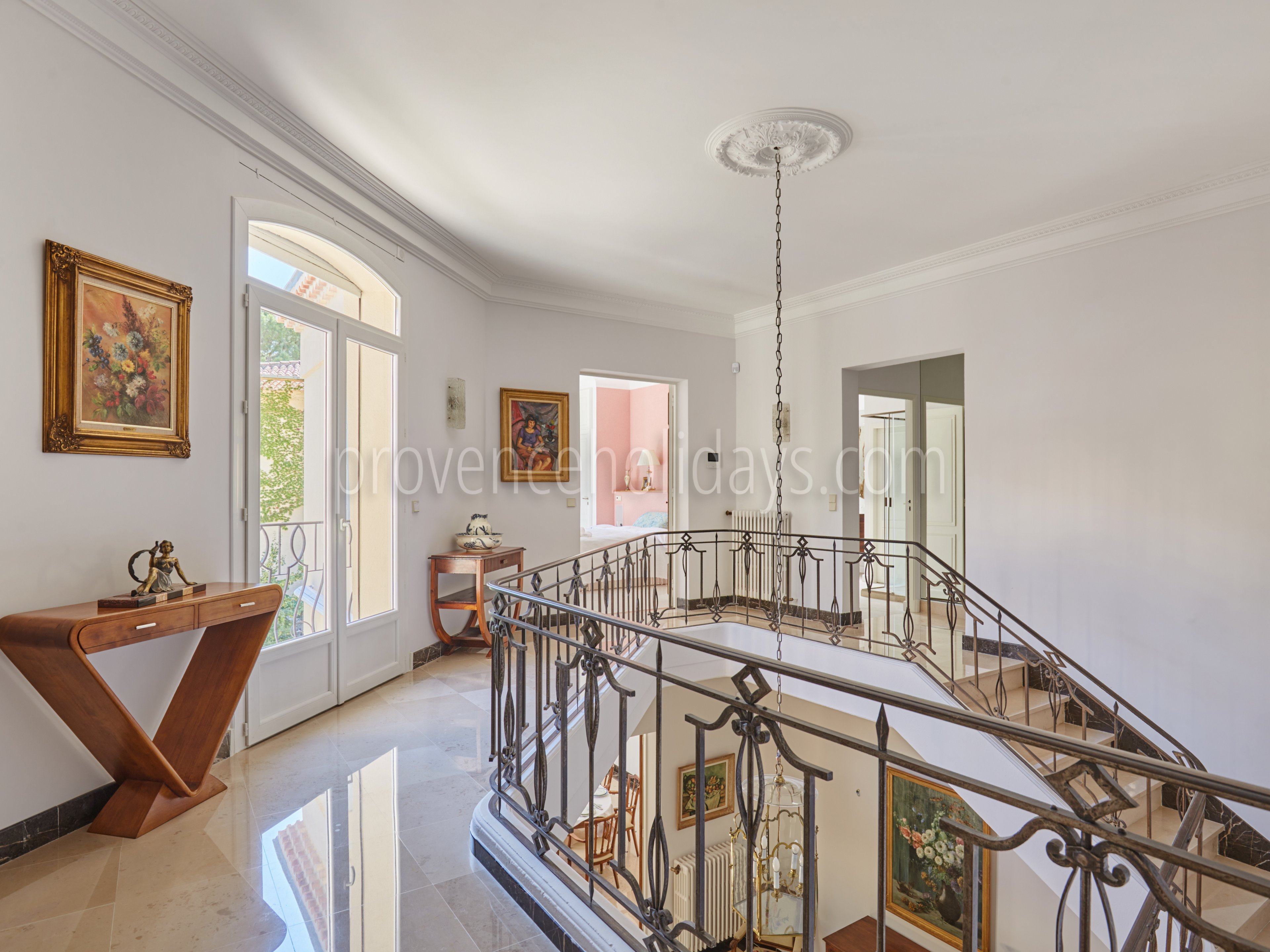 38 - Le Reflet d\'Aix: Villa: Interior