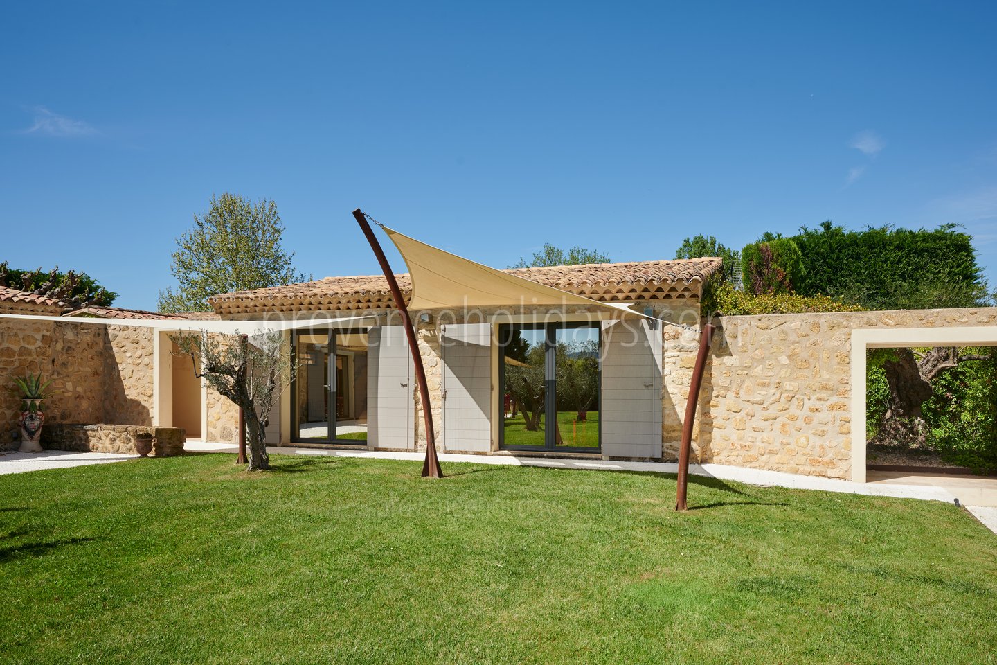 67 - Mas de l\'Artisan: Villa: Exterior