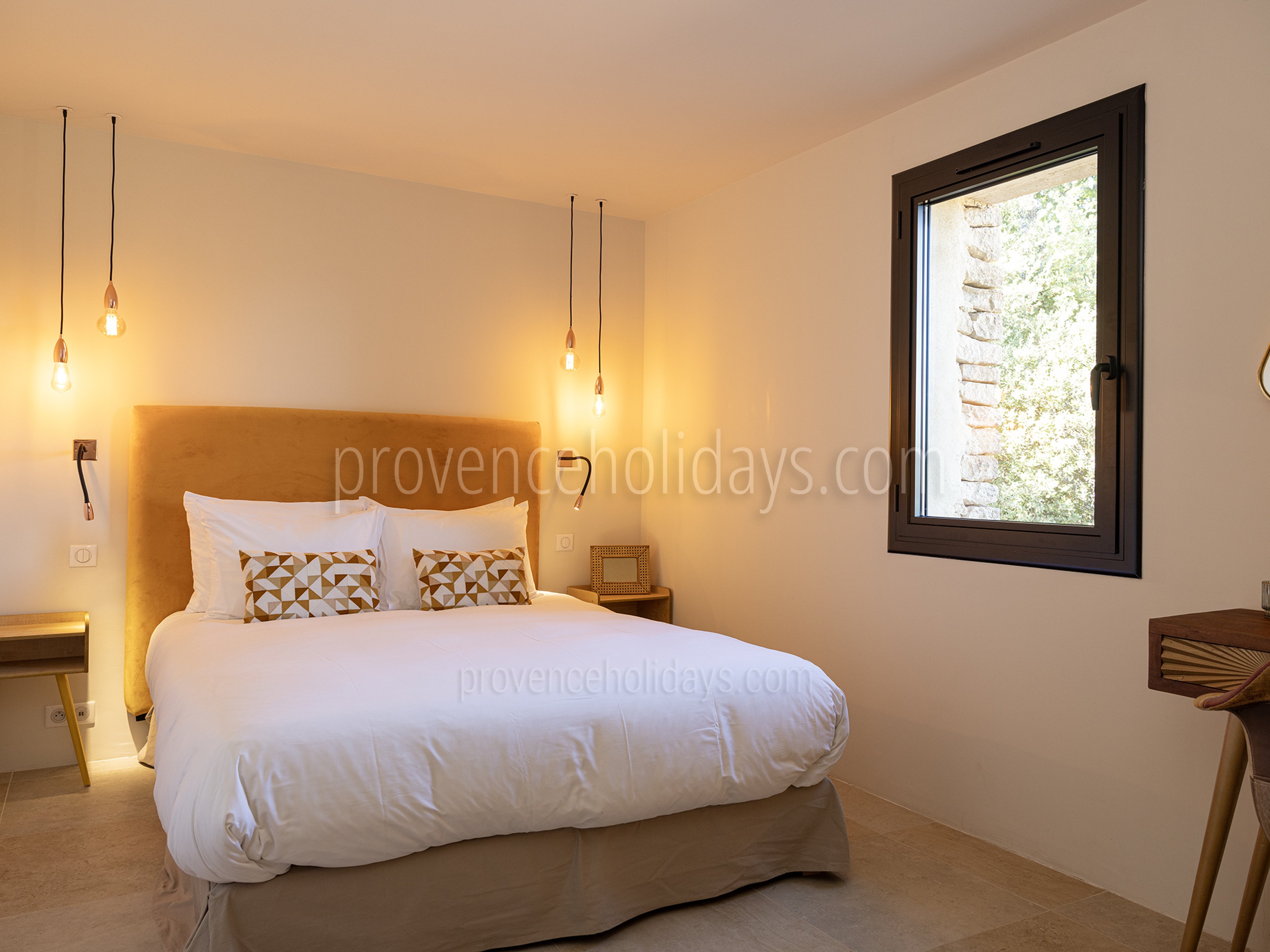 14 - Mas des Firmins: Villa: Bedroom