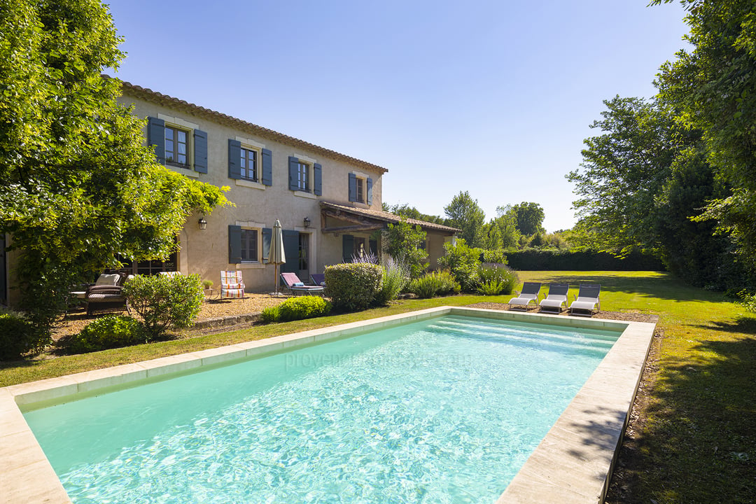 Maison de vacances tranquille et climatisée dans les Alpilles