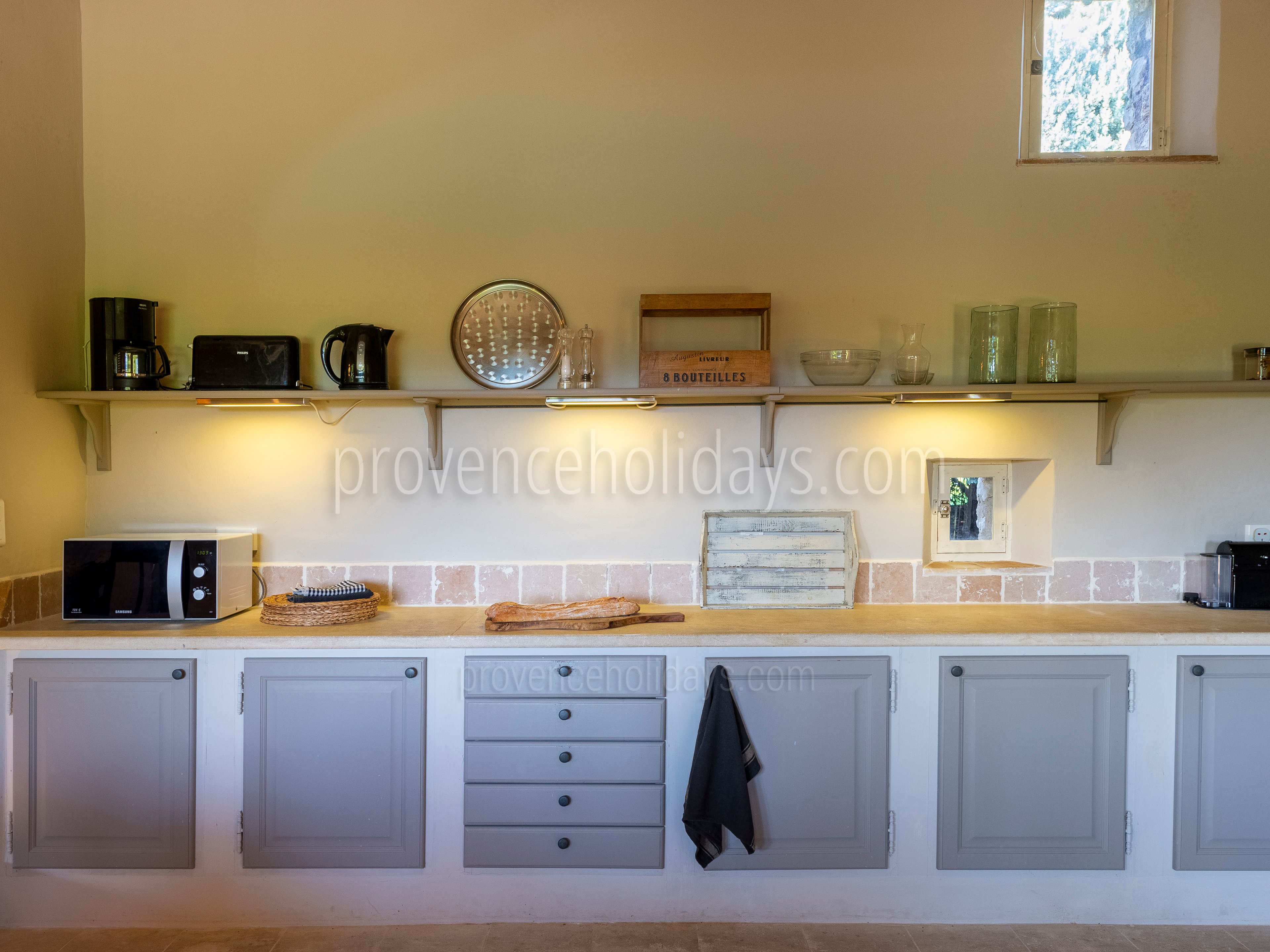 10 - Le Mas de Joucas: Villa: Interior
