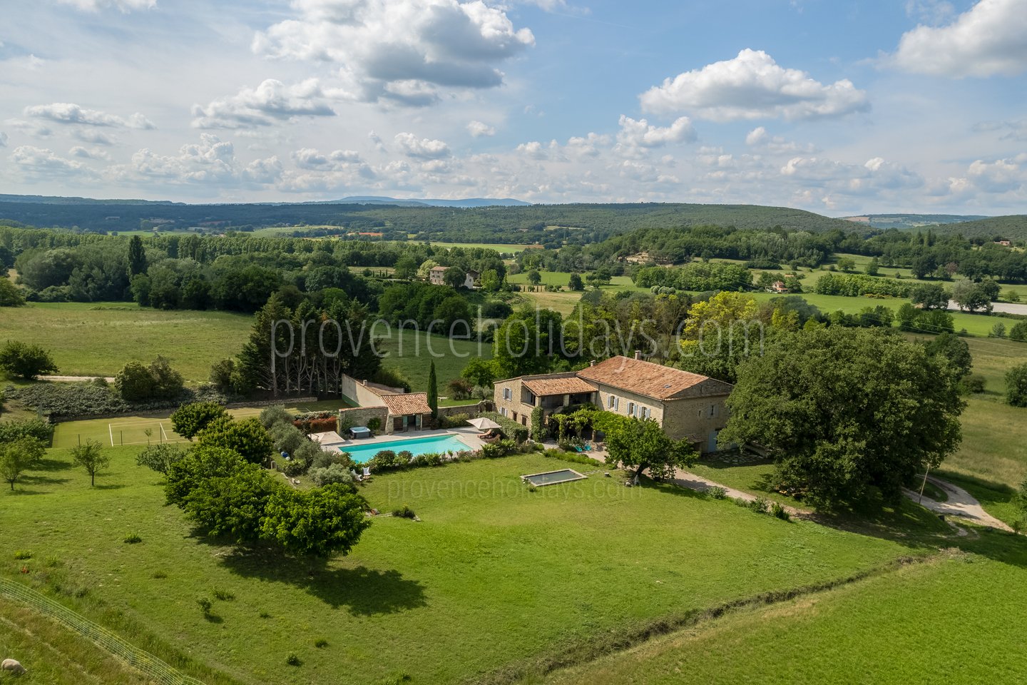 14 - La Bastide Neuve: Villa: Exterior