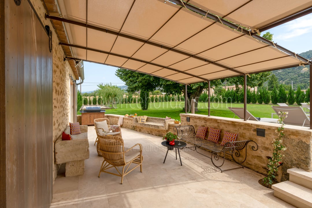 4 - L\'art de vivre: Villa: Exterior