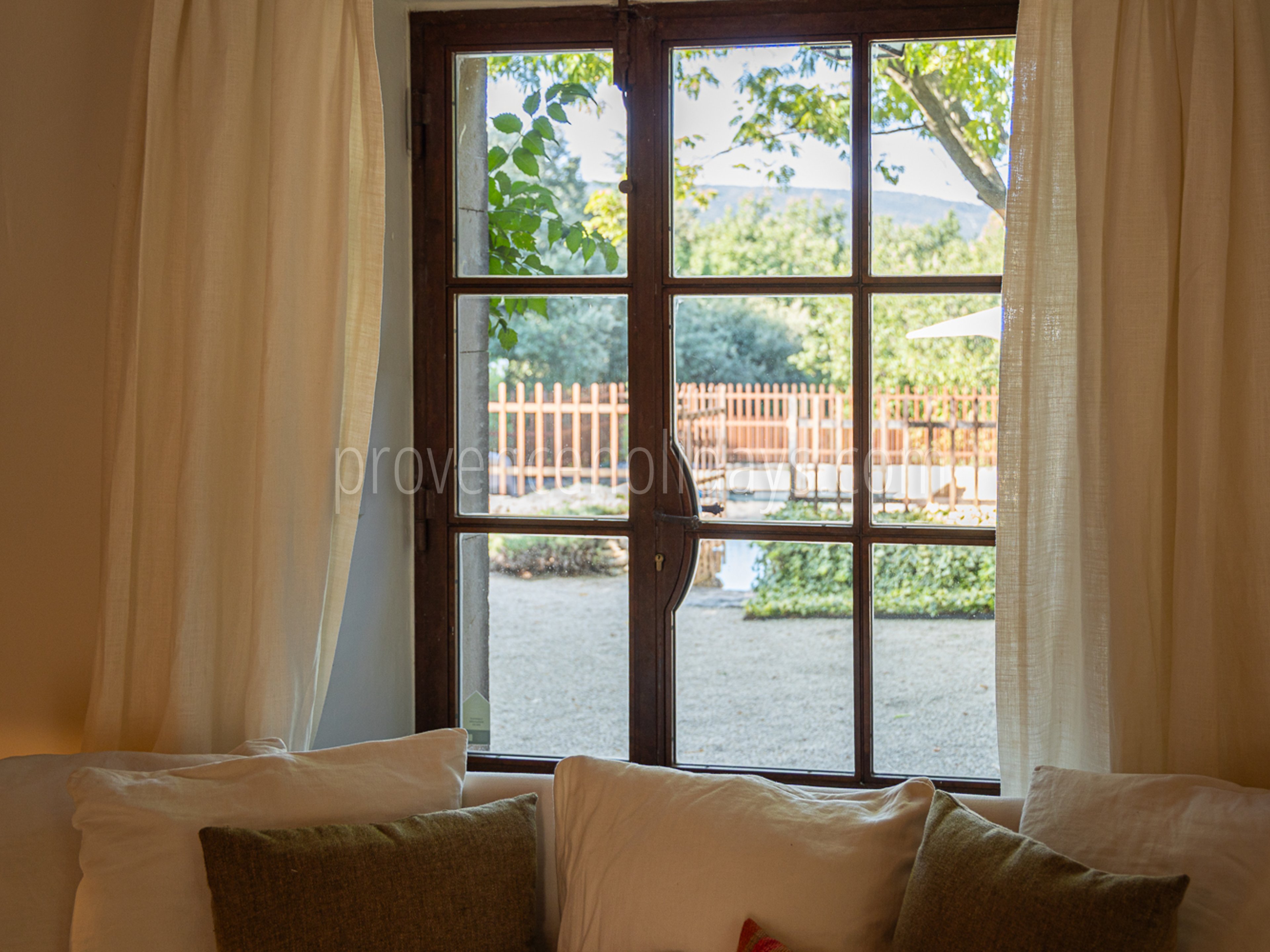 25 - Le Mazet des Collines: Villa: Interior