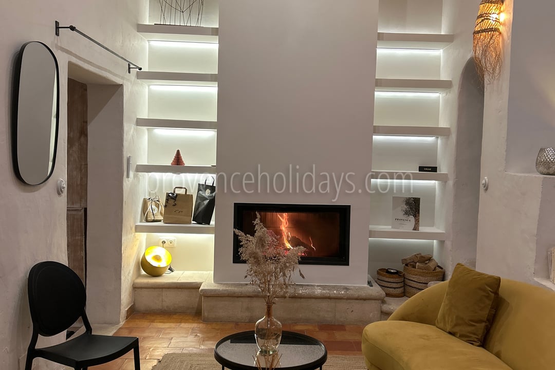 5 - Mas du Rosier: Villa: Interior
