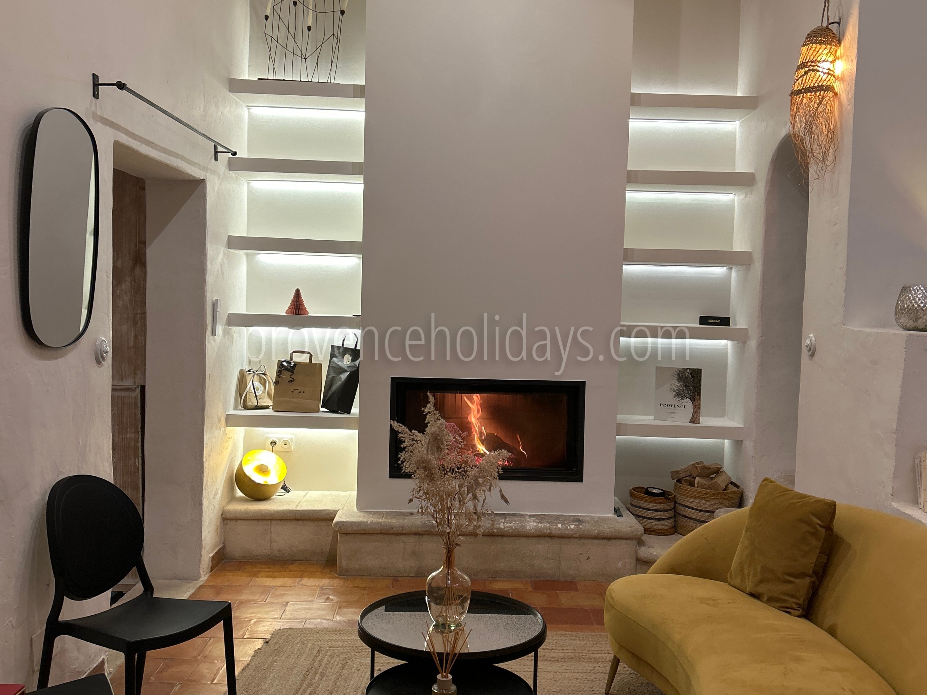 5 - Mas du Rosier: Villa: Interior