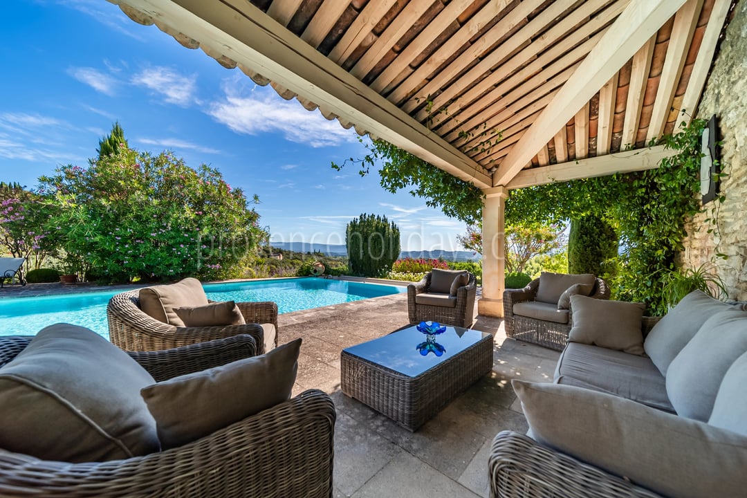 10 - Character mas in Gordes: Villa: Pool
