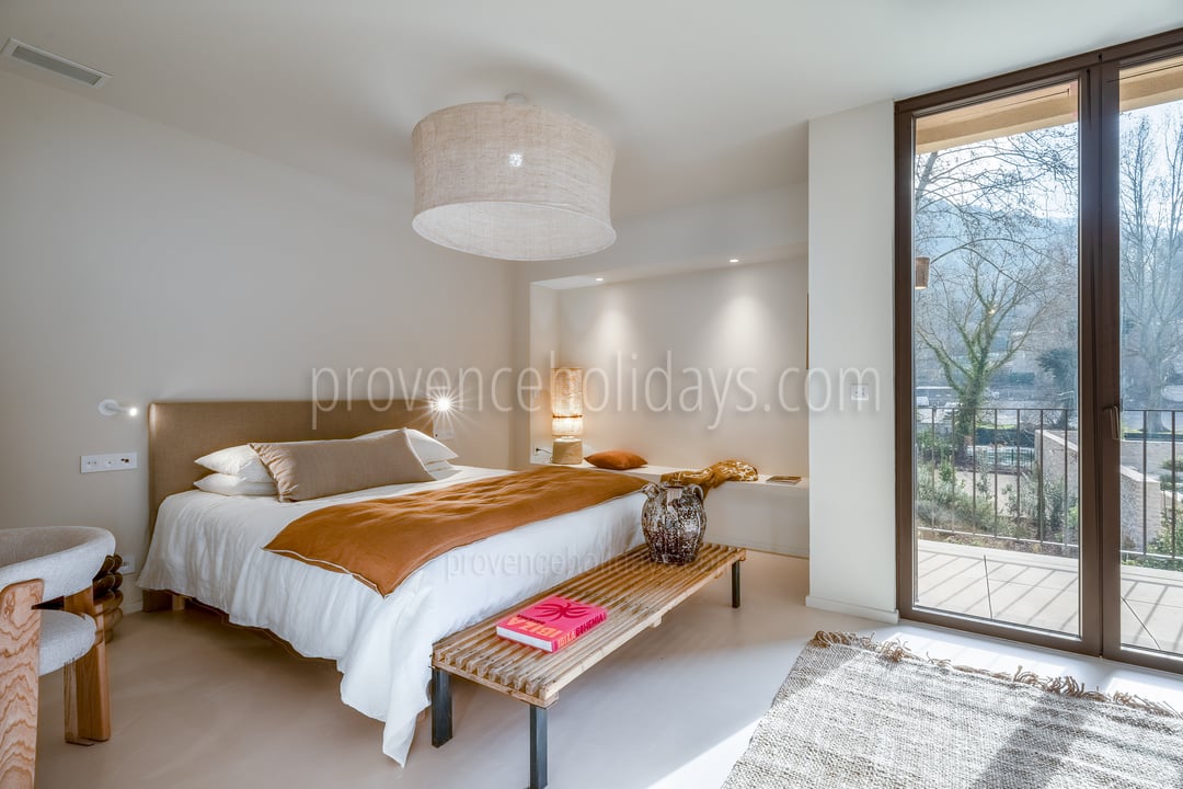 29 - Domaine de la Sorgue: Villa: Bedroom