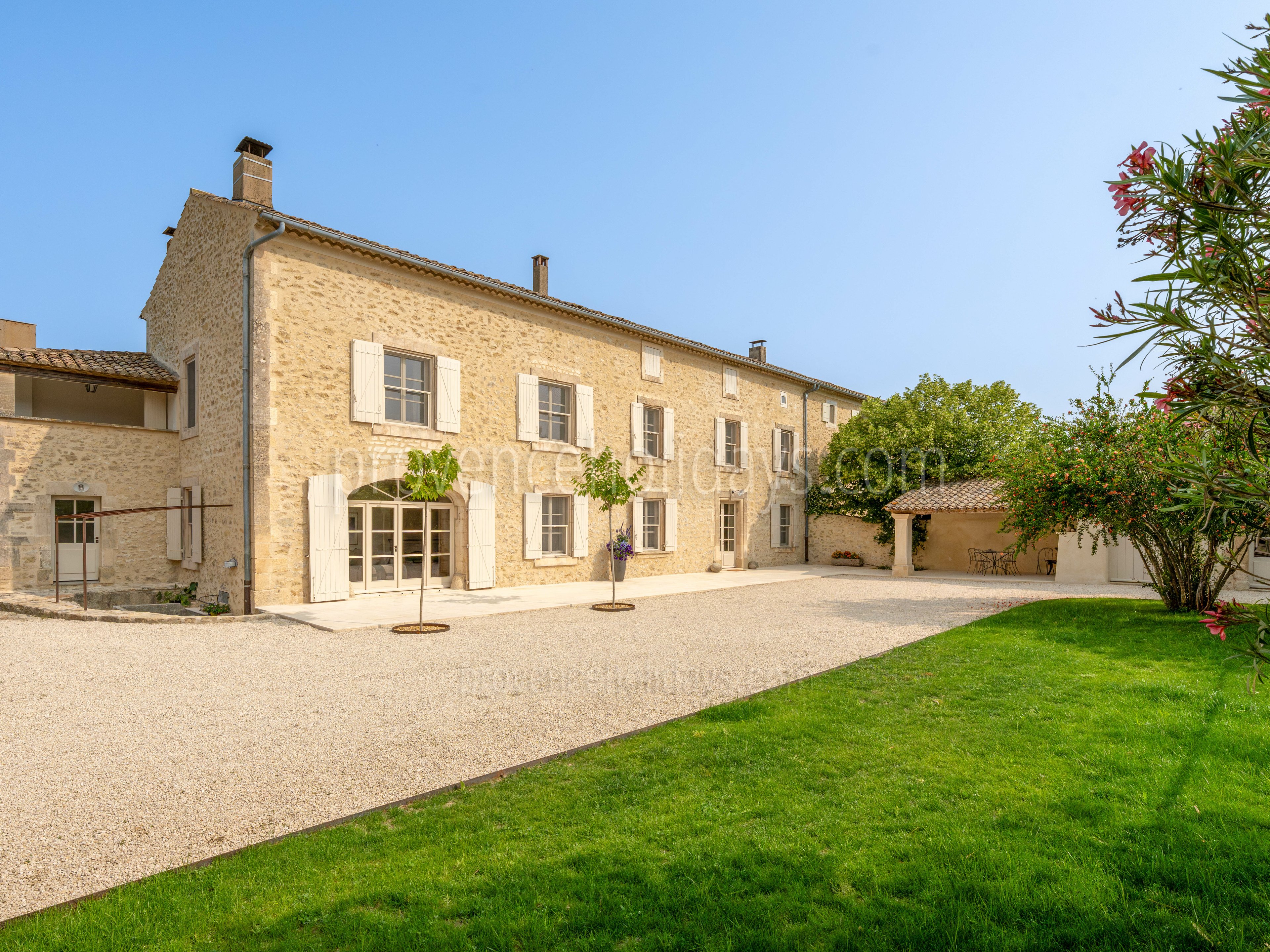 1 - L\'art de vivre: Villa: Exterior