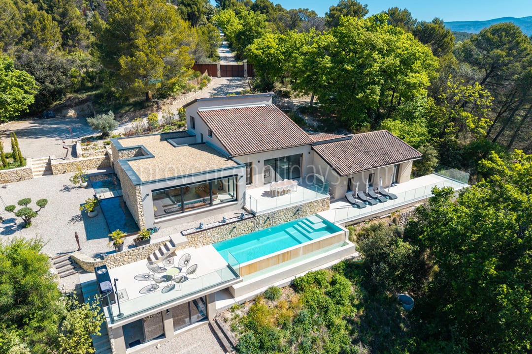 4 - Eigentijdse woning in Villes-sur-Auzon: Villa: Pool