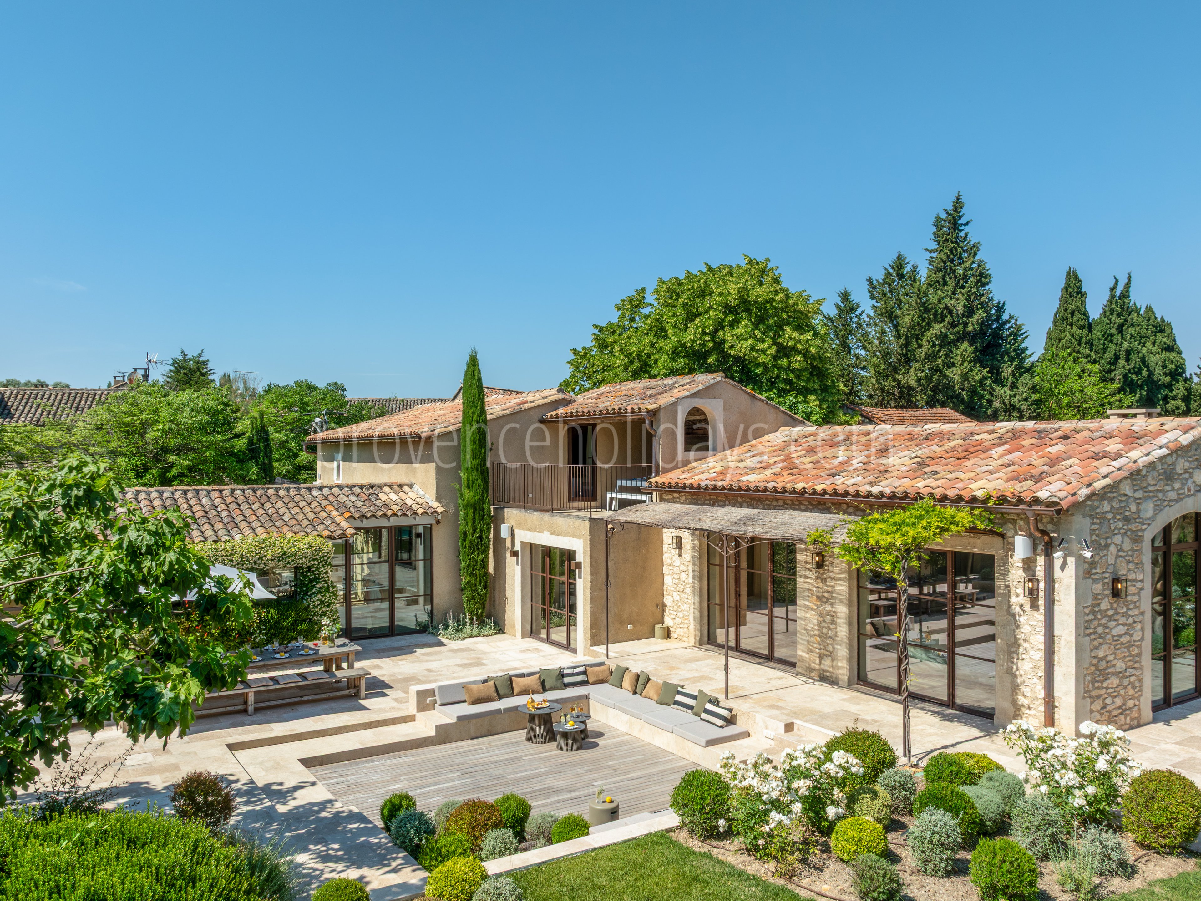 33 - Mas de la Calade: Villa: Exterior