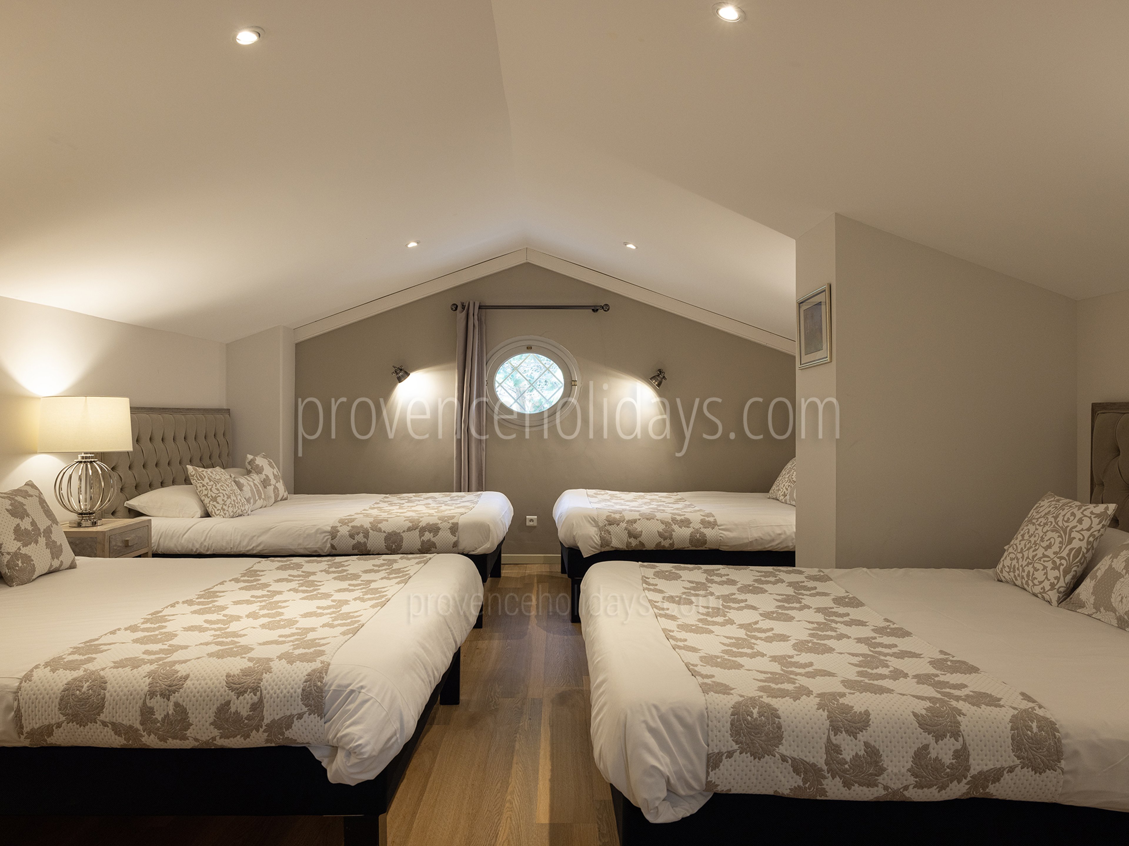 50 - Le Moulin de Vaucroze: Villa: Bedroom