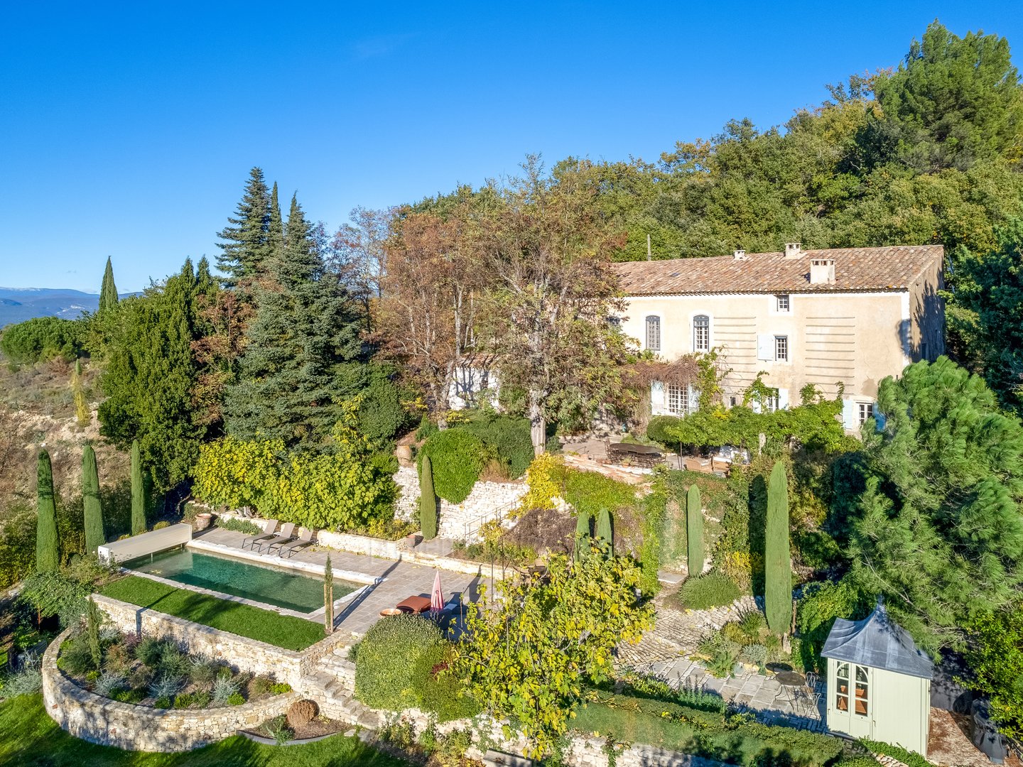 1 - 18e-eeuwse Bastide met uitzicht op de Luberon te koop - Bonnieux: Villa: Exterior