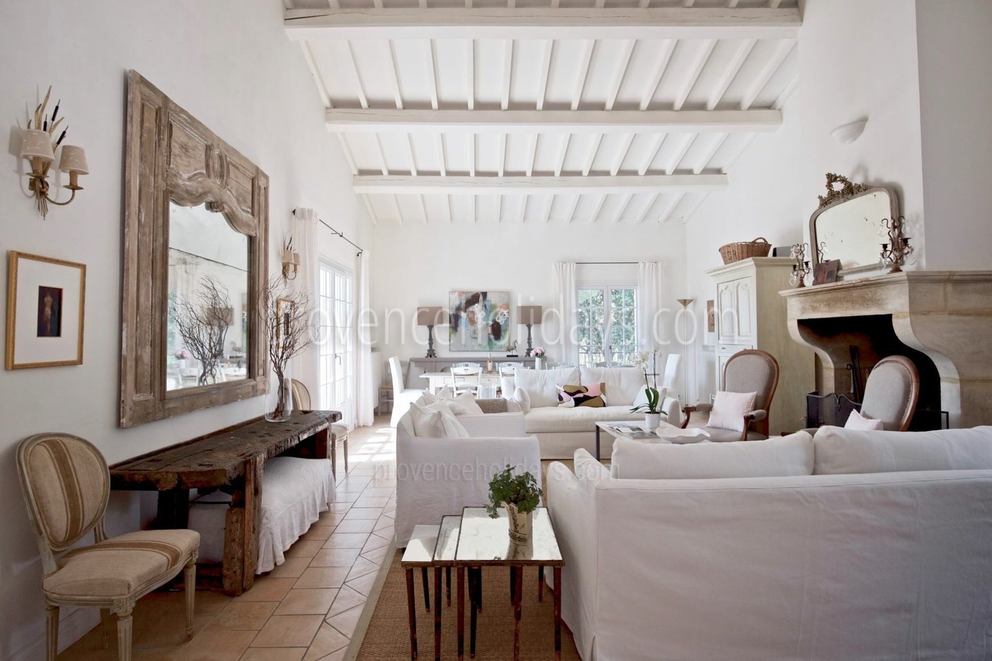 34 - Mas de Gordes: Villa: Interior