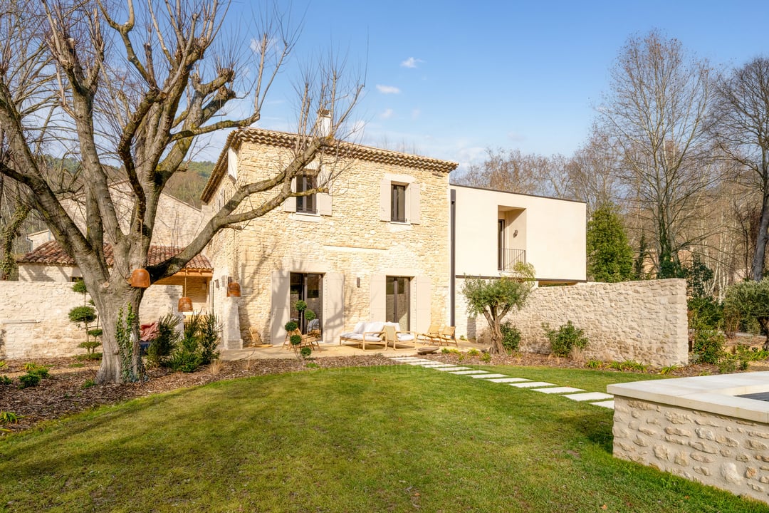 Luxury and tranquillity in Fontaine-de-Vaucluse