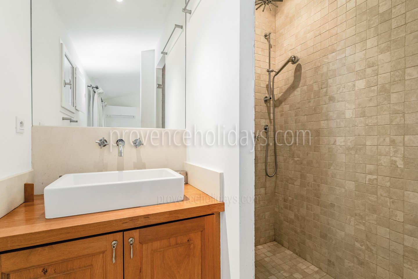 18 - Bastide Azurée: Villa: Bathroom