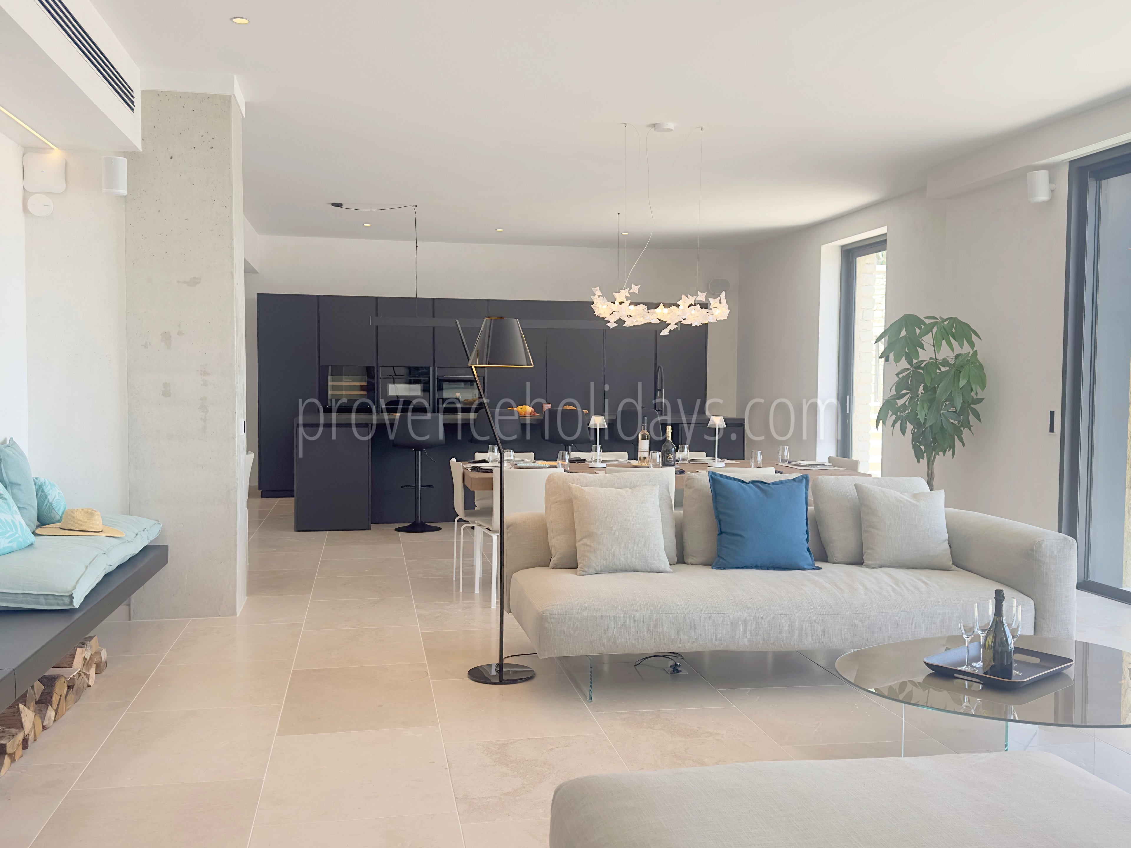 18 - Domaine Altavista: Villa: Interior