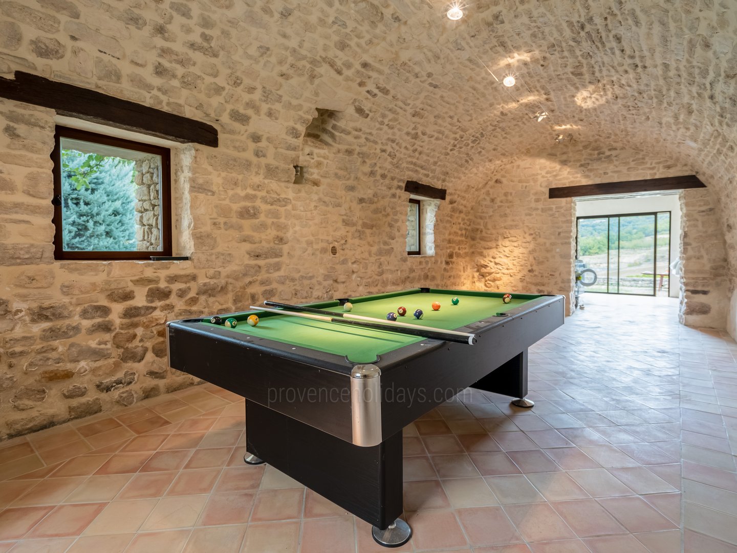23 - Mas Cerisiers: Villa: Interior