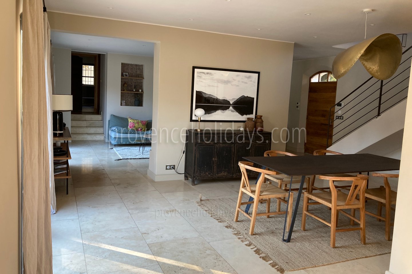 32 - Le Mas Provençal: Villa: Interior
