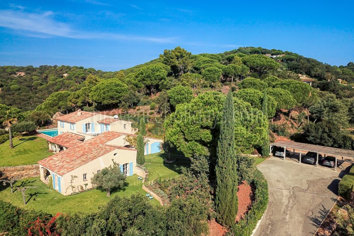 11 - Maison Jaspe: Villa: Exterior