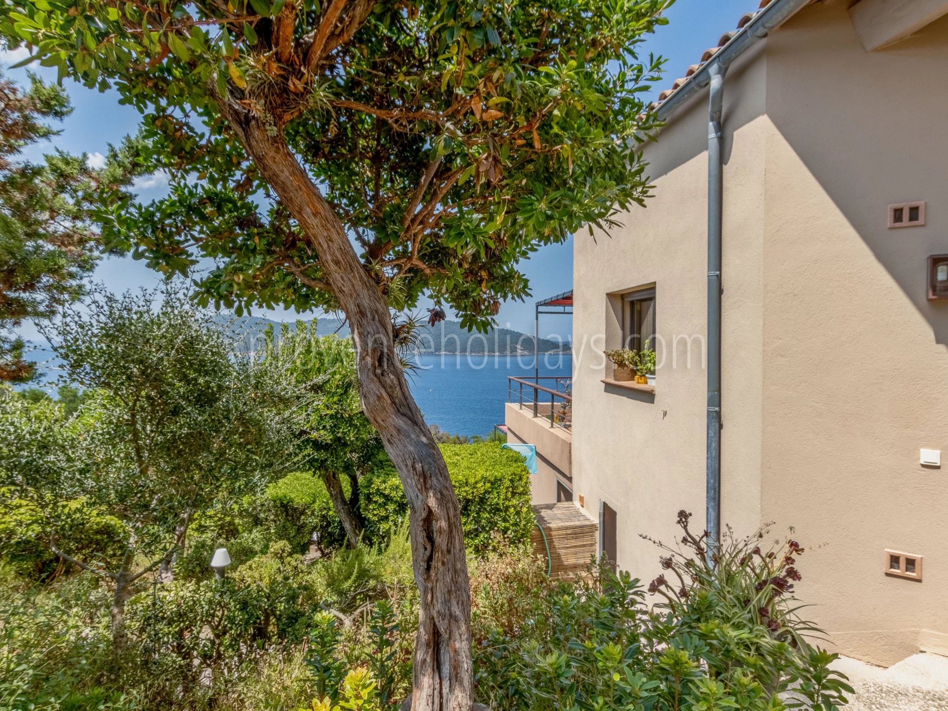 19 - Intieme villa in Hyères: Villa: Exterior