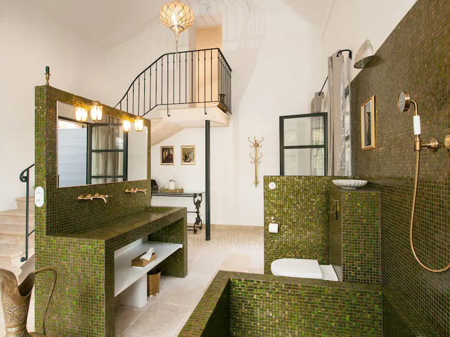 47 - Bastide de Goult: Villa: Bathroom