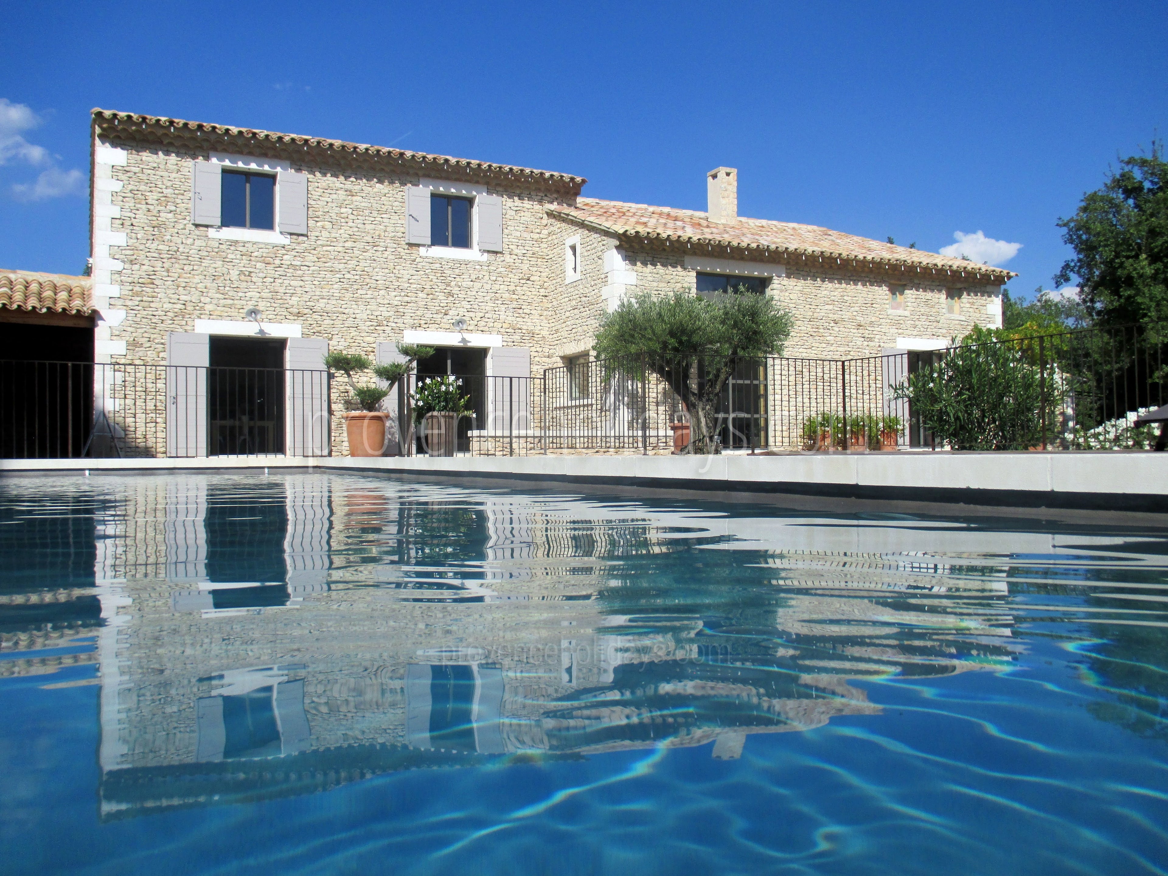 12 - Le Mas de la Pinède: Villa: Pool