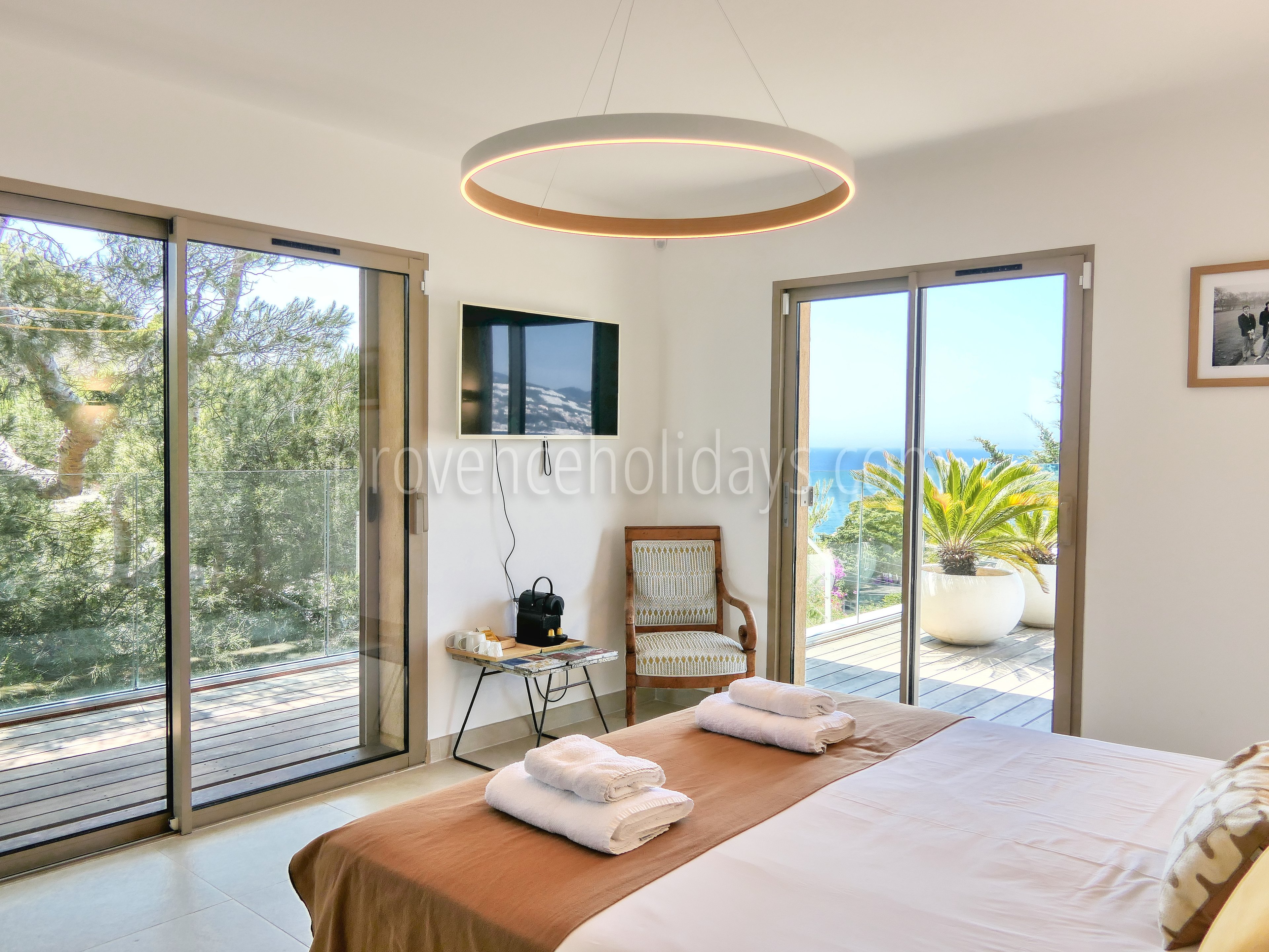 2 - Villa Florensia: Villa: Bedroom
