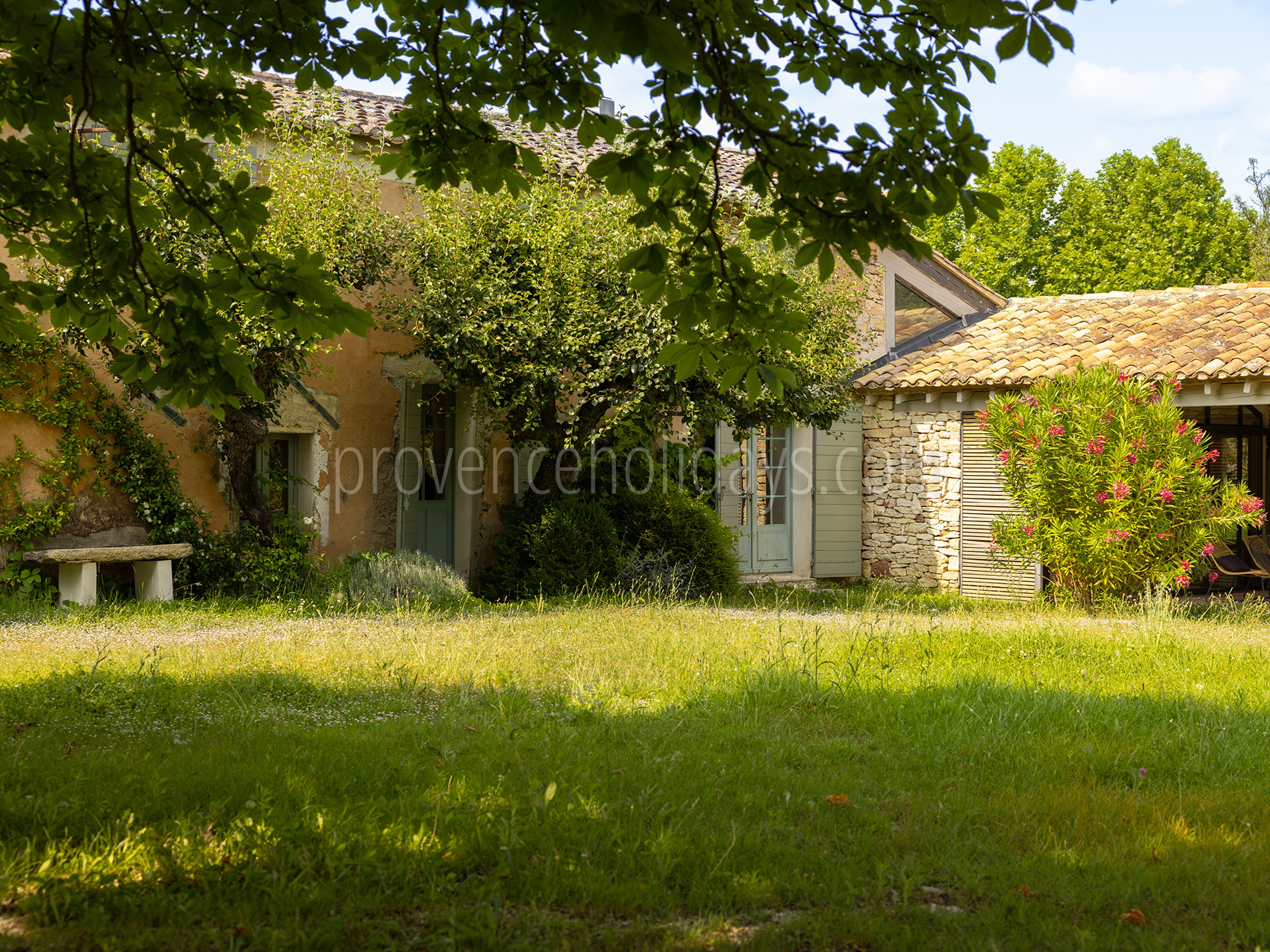 8 - Mas de Marguerite: Villa: Exterior