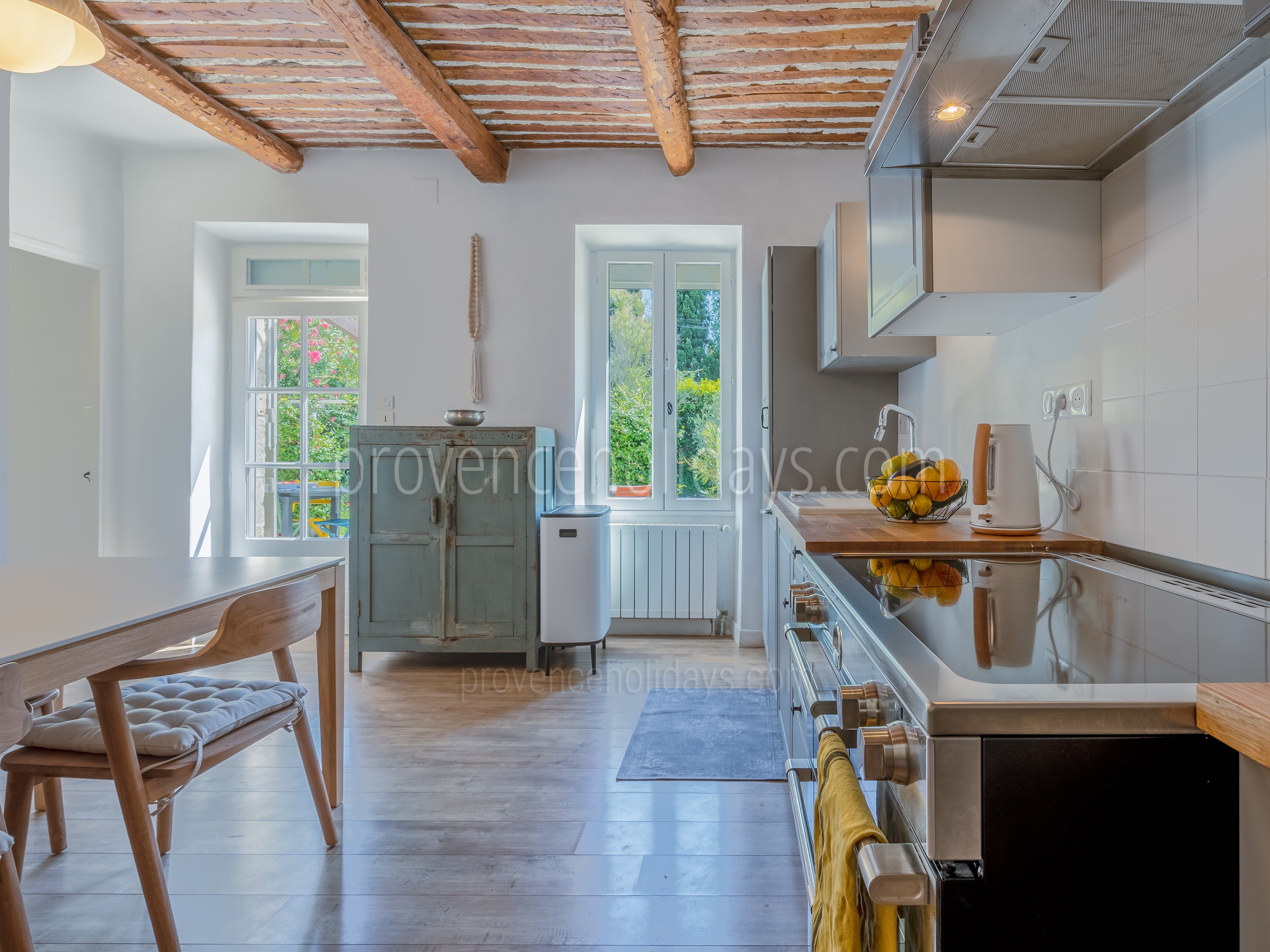 22 - Le Mas des Figues: Villa: Interior - Keuken