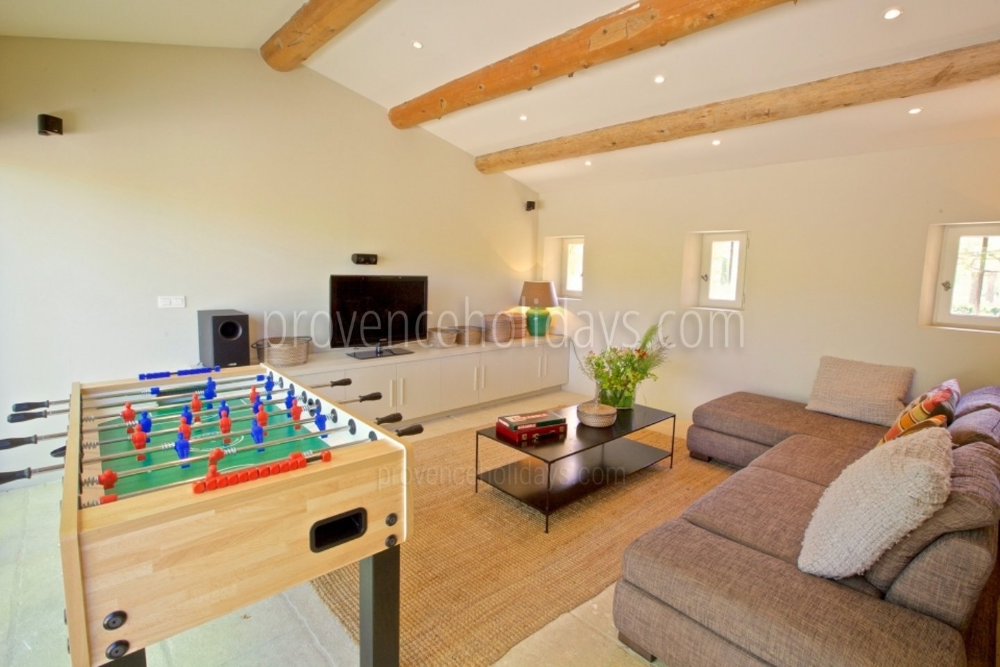 19 - Mas des Lavandes: Villa: Interior