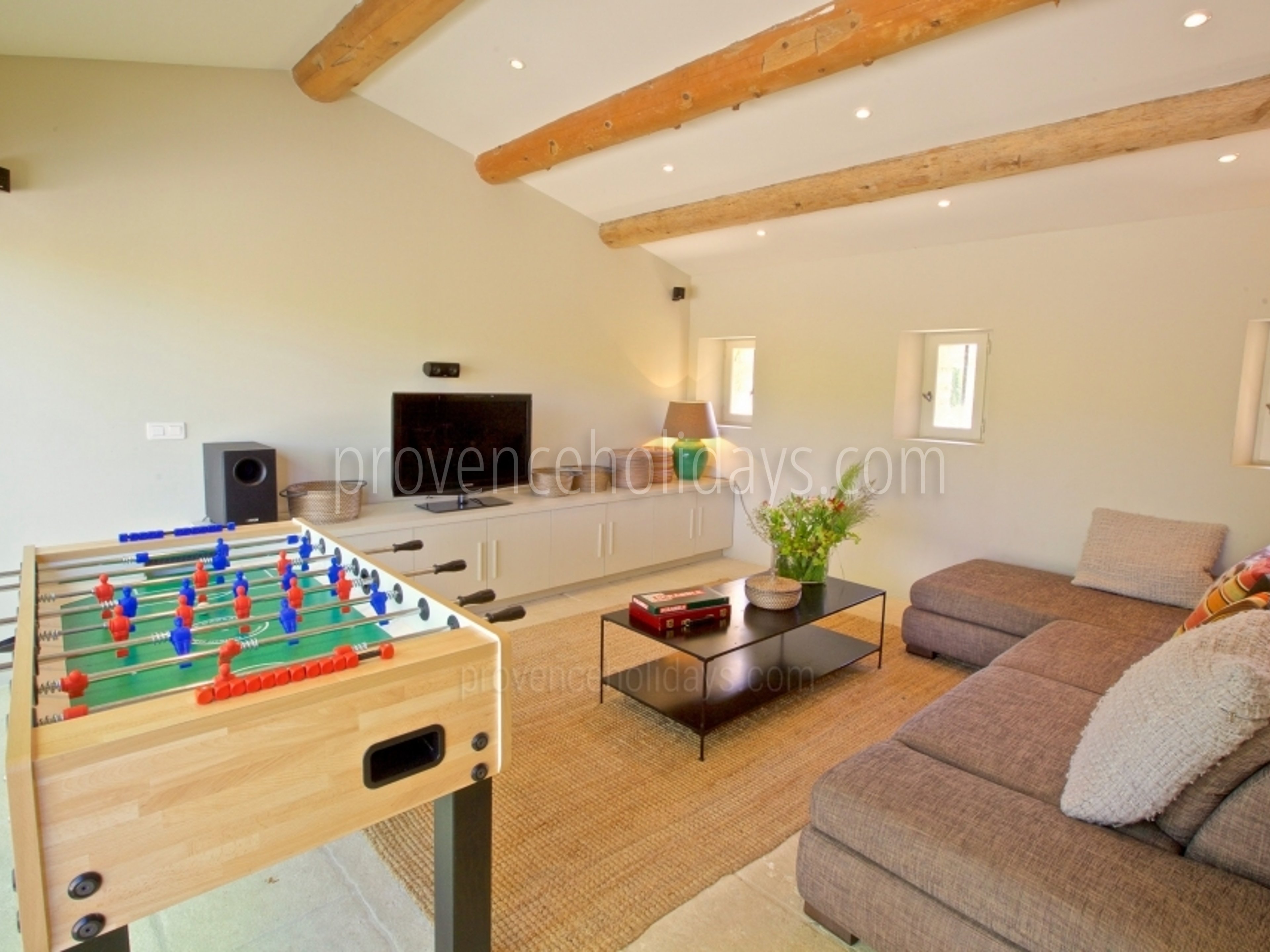19 - Mas des Lavandes: Villa: Interior