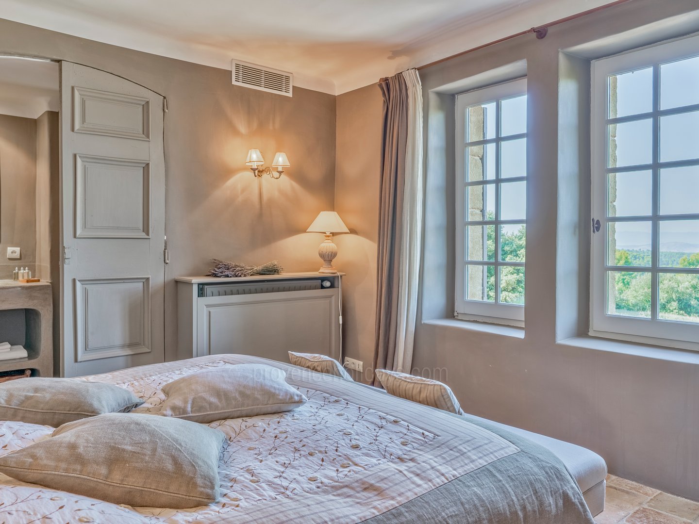 57 - Domaine de la Sainte Victoire: Villa: Bedroom